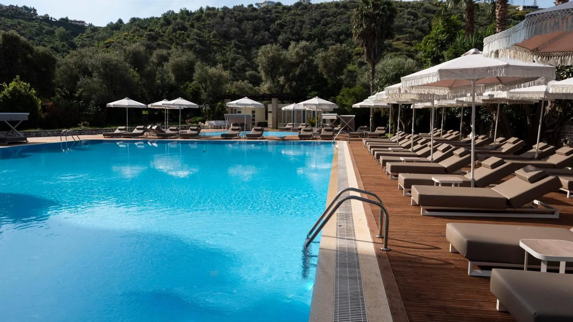 Rapo'S Resort Hotel Himarë