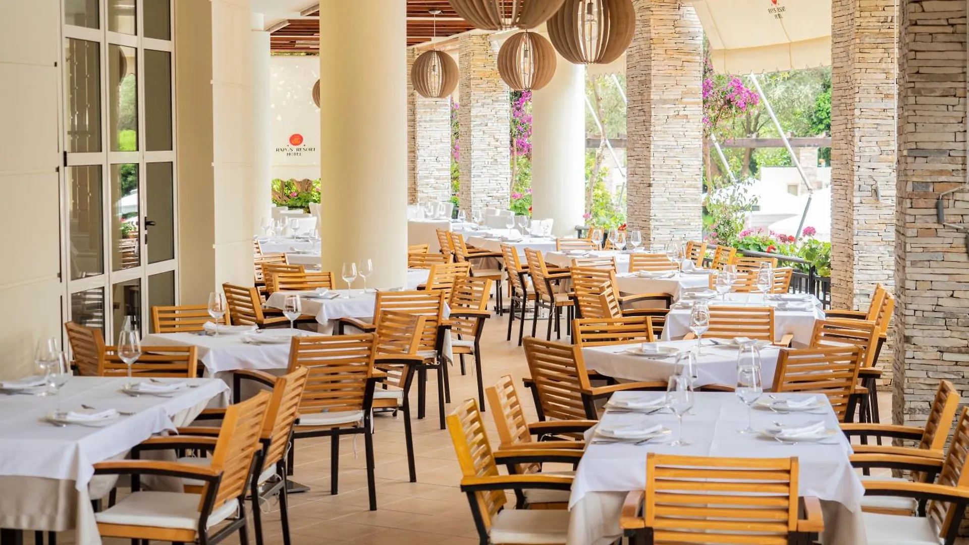 Rapo'S Resort Hotel Himarë