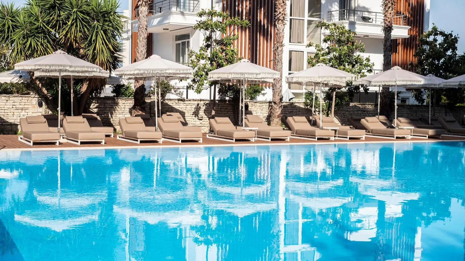 Rapo'S Resort Hotel Himarë