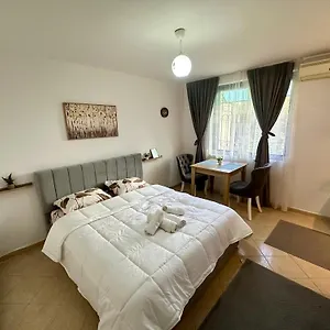 Krid Flat Apartamento Tirana