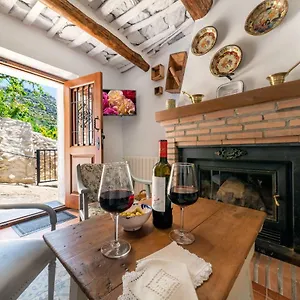 Casa Tita María Pensión Bubión